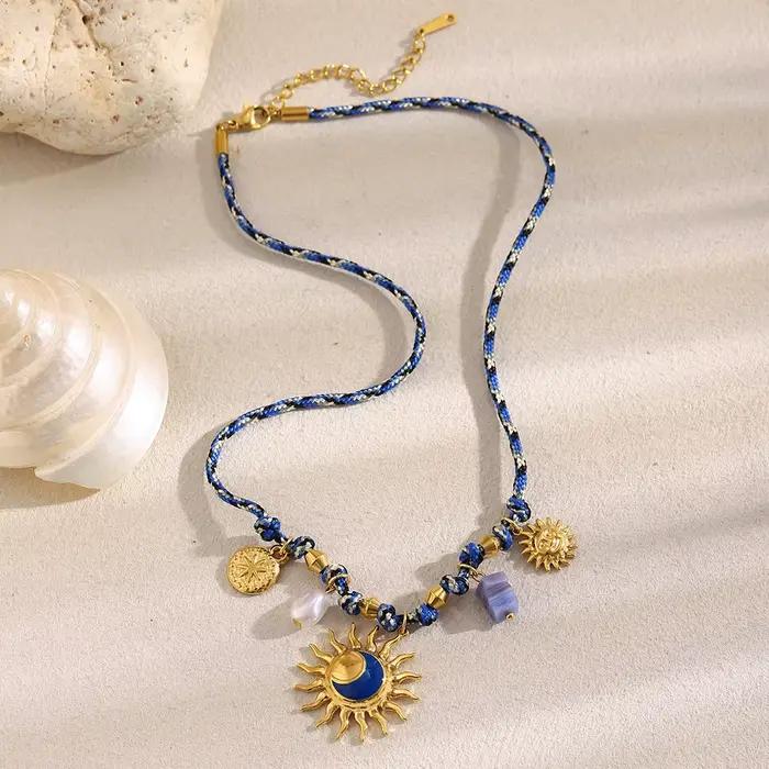 Collier à breloques soleil bleu en acier inoxydable plaqué or 18 carats pour femmes styles bohémiens occasions spéciales