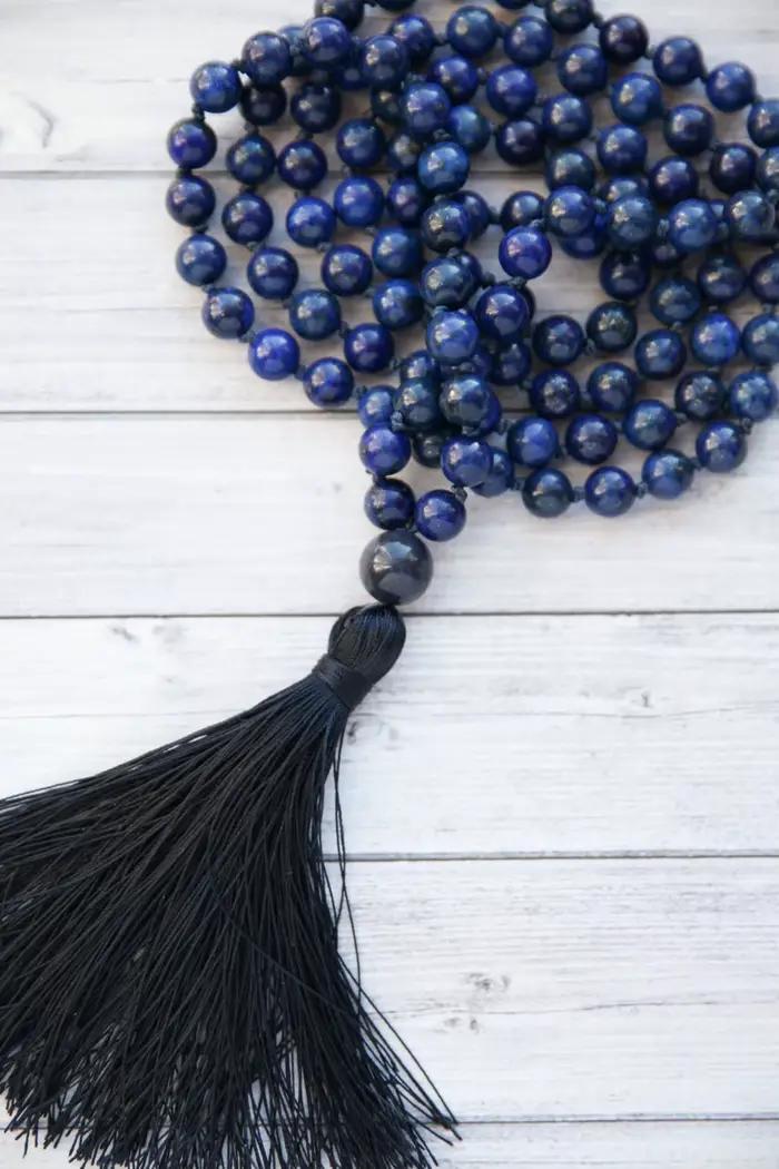 Collier Long Bleu en Pierre 108 Naturelle