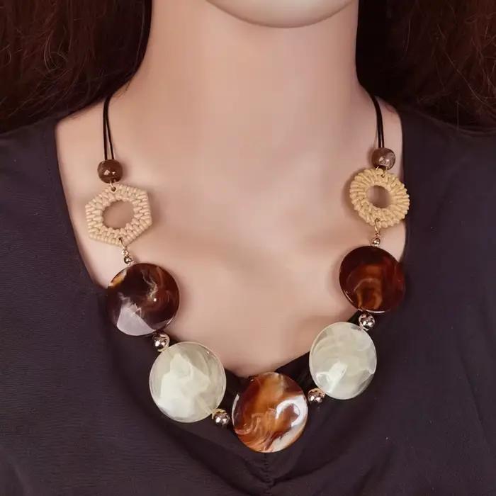 Collier Vintage en Rotin