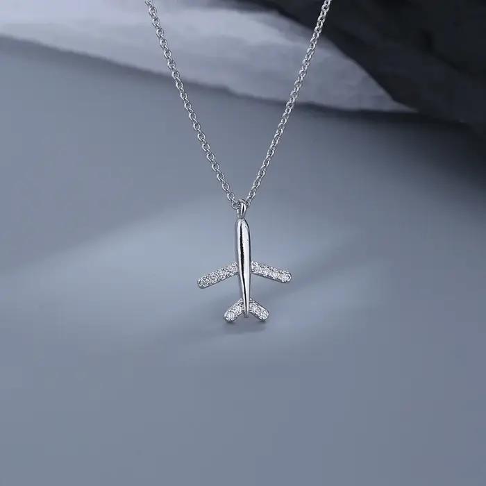 VOQ nouvelle mode avion cubique zircone couleur argent pendentif collier dames clavicule chaîne bijoux coréens