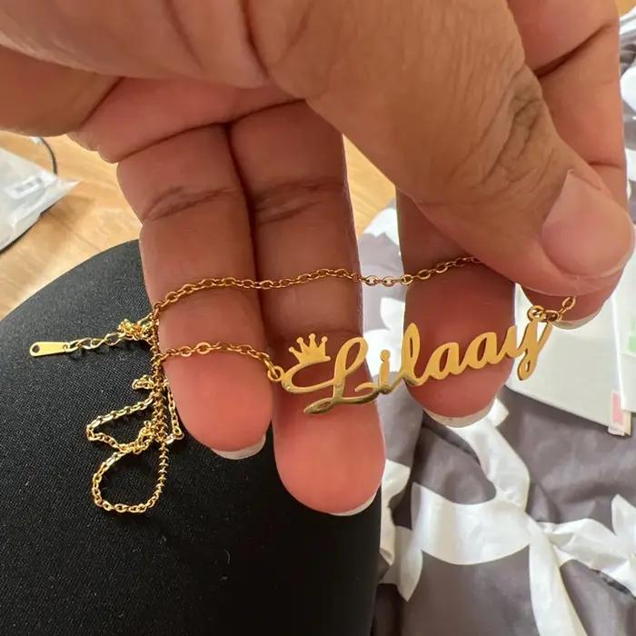 Collier de nom de couronne personnalisé