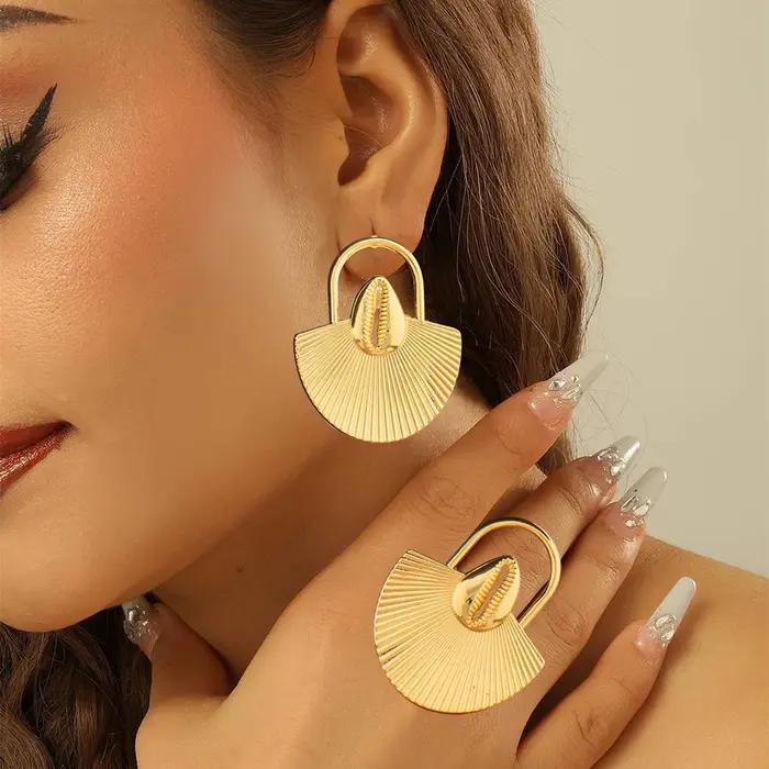 Boucles d'oreilles brésiliennes de couleur or avec bague