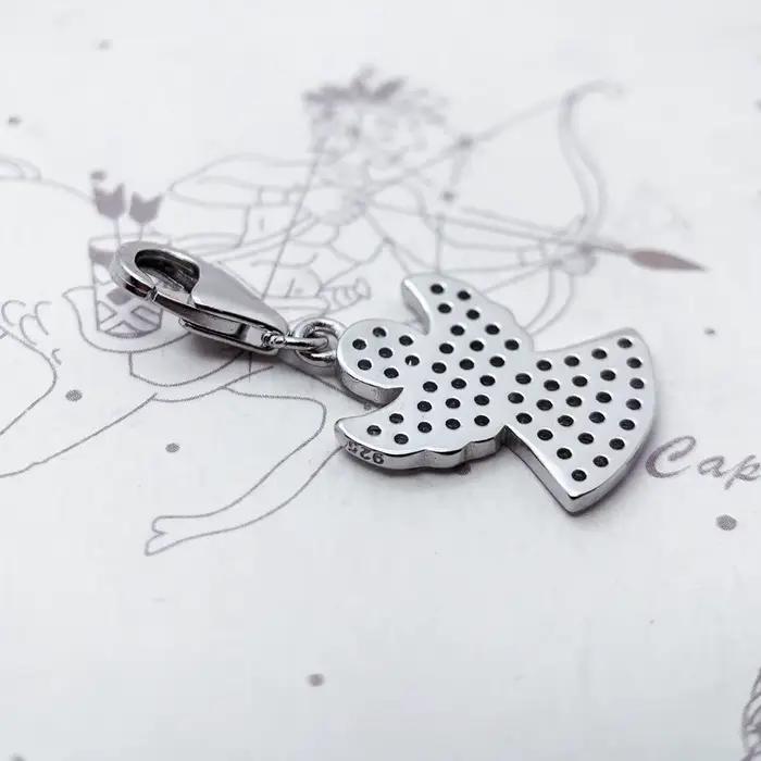 Pendentif en forme d'ange gardien