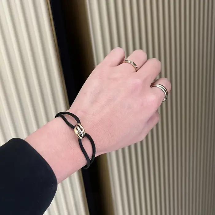 Bracelet de couple en argent 925 à trois anneaux et croix tricolore. Un cadeau de Noël avec couleurs et tailles réglables. N'effaçera jamais son empreinte. Non allergique