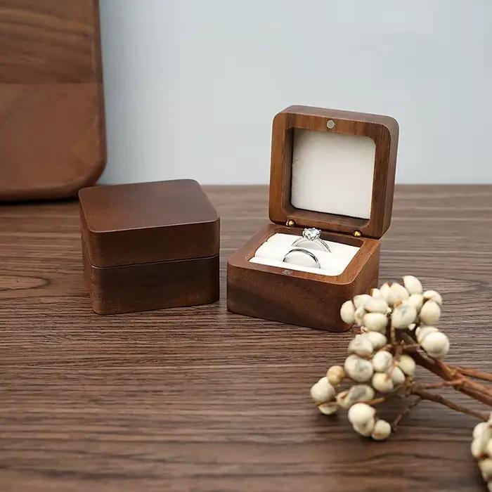 Boîte à matiques en bois pour amoureux, présentoir à bijoux, porte-bague pour proposition, fiançailles, mariage, cadeau d'amour des travailleurs du mariage doré