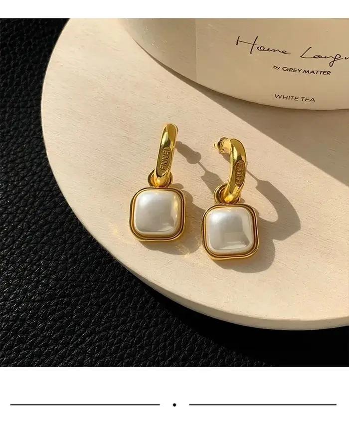 Boucles d'oreilles carrées Mabey Pearl
