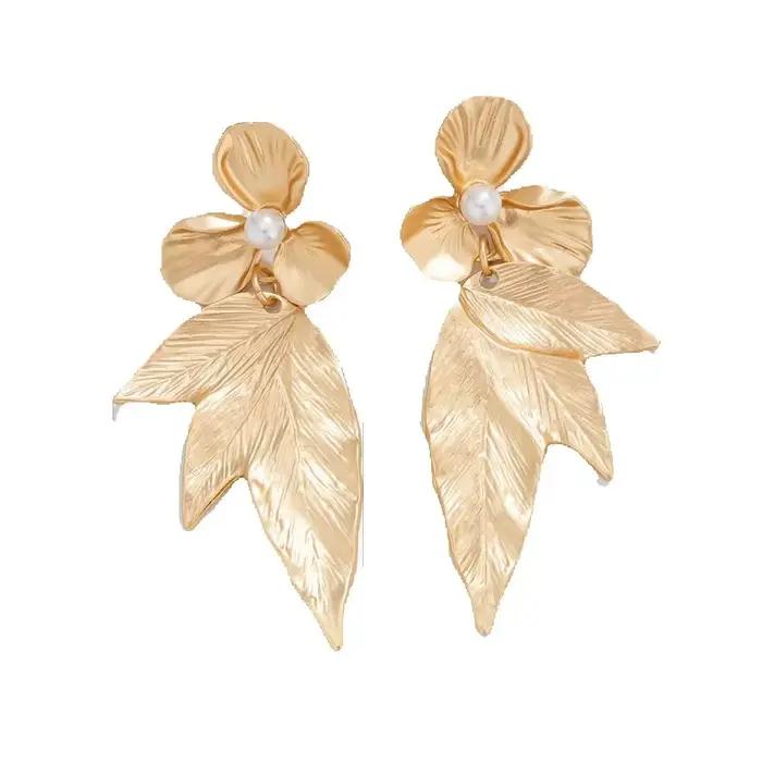 Boucles d'oreilles pendentif feuille créative de style gothique, boucles d'oreilles fleur dorée vintage, cadeaux de fête et de banquet à la mode