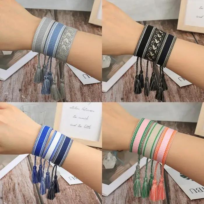Bracelet Bohème Ajustable à Pompon Fait à la Main pour Femme