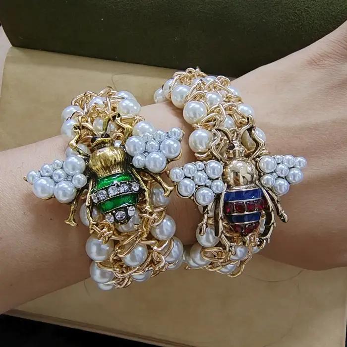 Bracelet d'abeille en perles élastiques bijou de luxe pour femmes cadeau pour occasions spéciales style moderne artisanat traditionnel