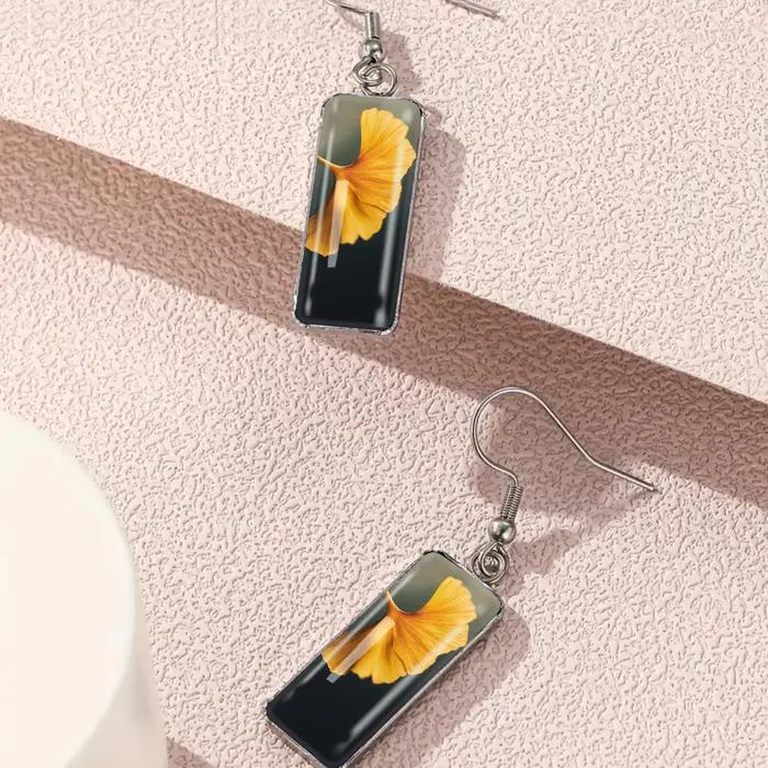 1 paire de boucles d'oreilles à motif de feuilles de Ginkgo de couleur dorée avec verre convexe et crochets longs en