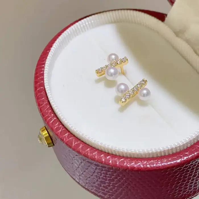Boucles d'oreilles simples en perles d'eau douce naturelles