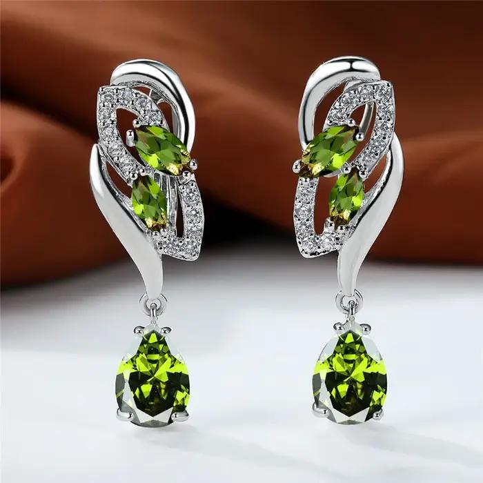 Boucles d'oreilles de luxe en pierre arc-en-ciel bleue pour femmes avec zircon, élégantes et sophistiquées pour occasions spéciales
