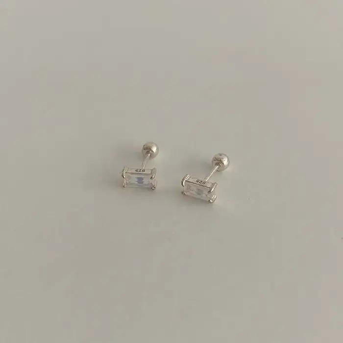 Boucles d'oreilles géométriques carrées en argent regardé 925 pour femmes, vis de personnalité, mini