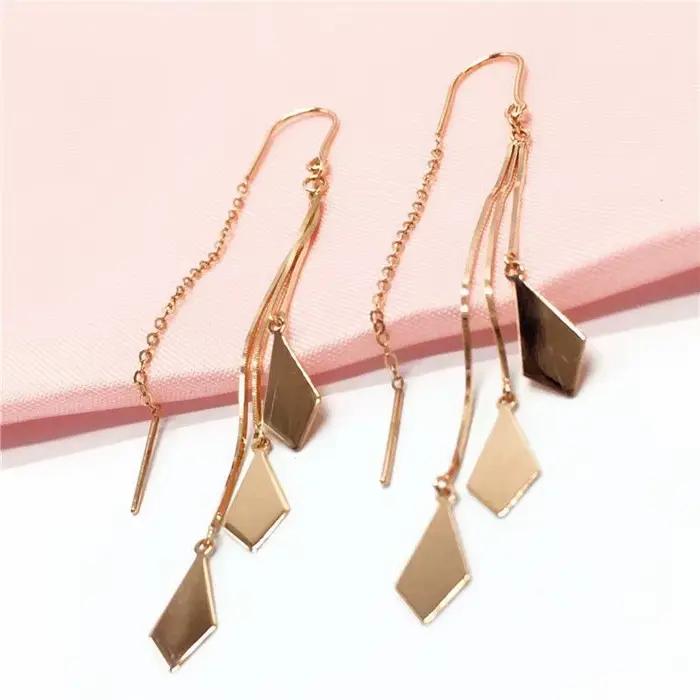 Boucles d'oreilles pompon diamant brillant pour femme