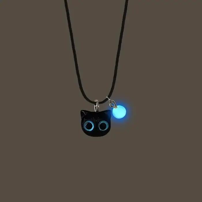 Bracelets lumineux de chat à grand œil de dessin animé, pendentif fluorescent qui brille dans la nui