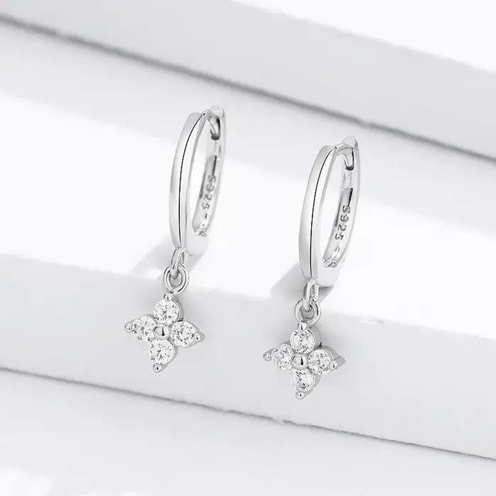 ANENJERY Zircon fleur pendentif boucles d'oreilles pour femmes Simple mode Huggies bijoux aretes