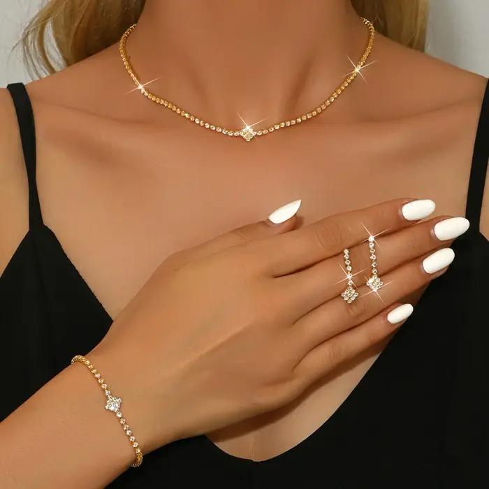 Ensemble de bijoux exquis et simples pour la mariée - collier