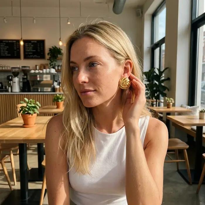 Boucles d'oreilles vintage années 80 dorées pour femme