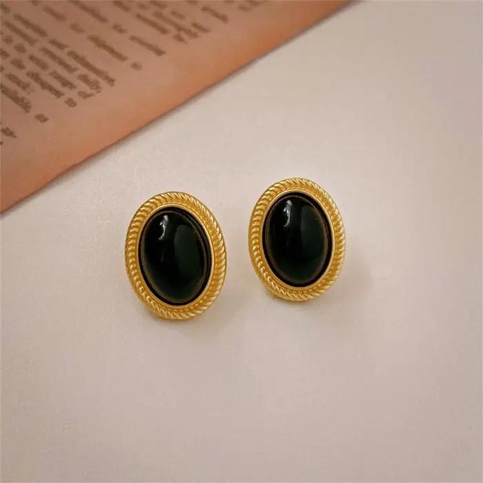 Nouvelles Boucles d'Oreilles Clous Ovales Noires en Métal Doré Style Rétro 2026 pour Femmes – Design Avancé