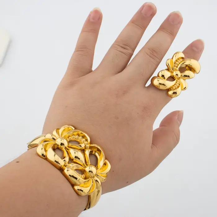 Ensemble de bijoux Bracelet et bague Design léopard