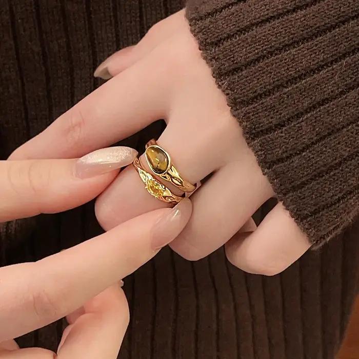 Bague ouverte en pierre d'oeil de tigre plaquée or 18 carats pour femmes style rétro luxe accessoires de bijoux tendance occasions spéciales parties soirée