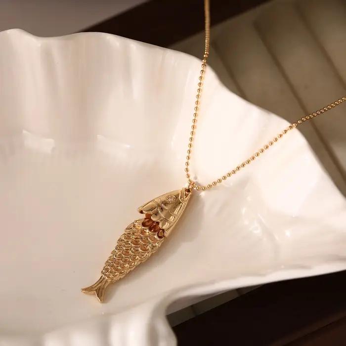 Collier pendentif carpe plaqué or 18 carats avec diamant en zircon
