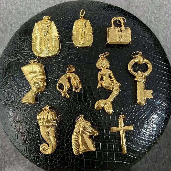 Collier pendentif avec chaîne