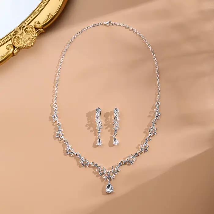 Ensemble collier et boucles d'oreilles intégrés en diamant d'eau pour mariée, bijoux de soirée à la