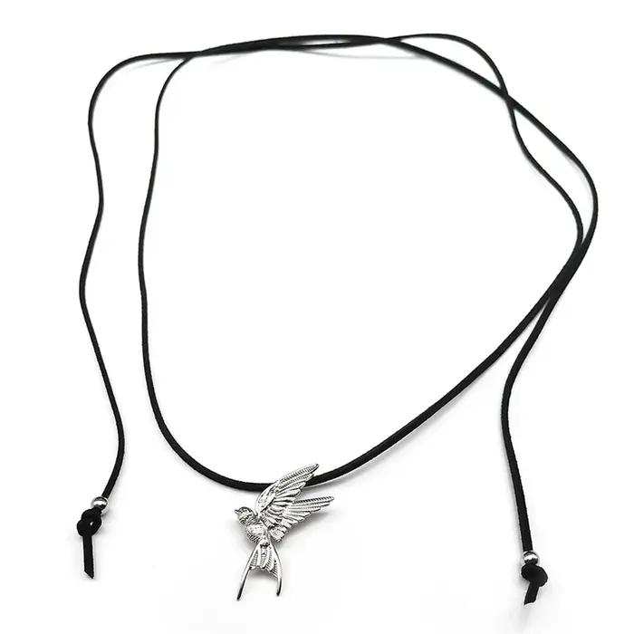 Collier avec pendentif en forme d'hirondelle de printemps pour femmes et filles