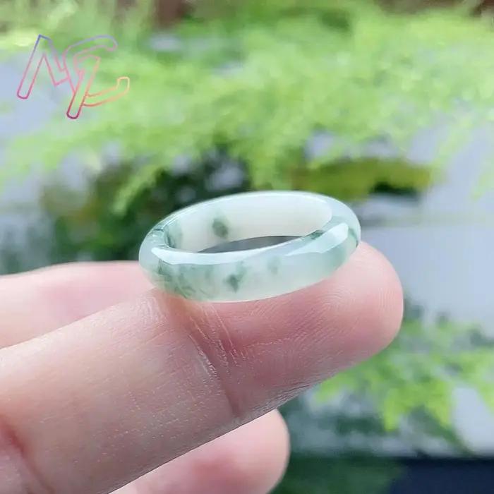 Bague en jadéite birmane sculptée main style classique certifiée pour femmes et hommes occasions spéciales mariage anniversaire