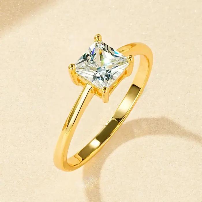 Rrjzz 14K plaqué or carré Solitaire anneaux princesse coupe CZ simulé diamant bague pour les femmes anniversaire bijoux fins cadeaux