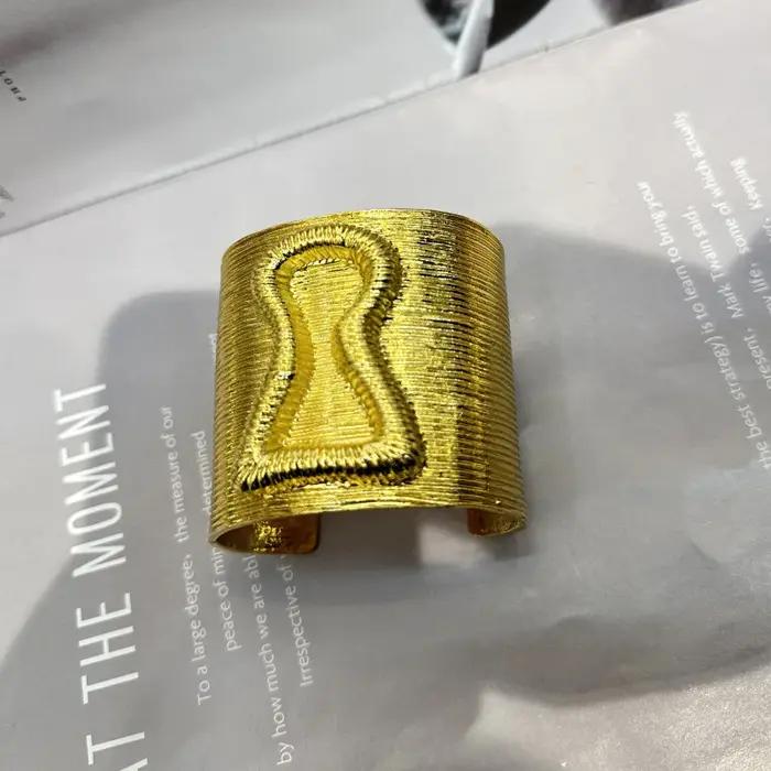 Bracelet manchette plaqué métal pour femmes
