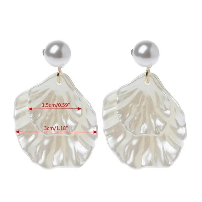 Boucles d'Oreilles en Nacre à Double Coquillage Sculpté