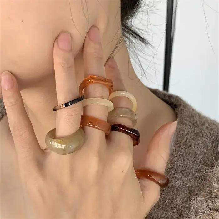 Bague multicolore en résine de style rétro bohème