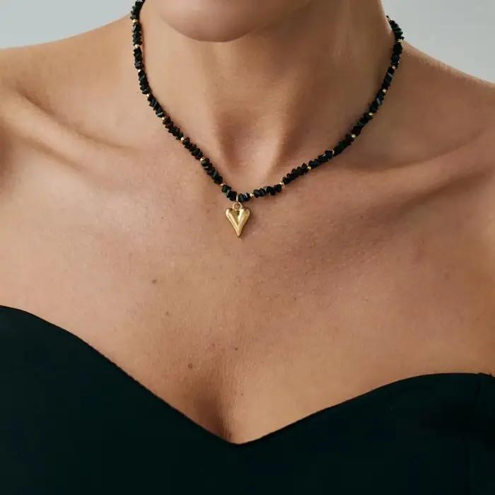 Collier avec pendentif en forme de cœur pour femmes
