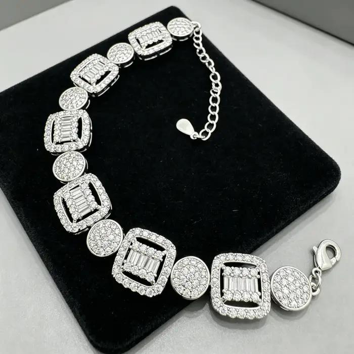 Bracelet tennis tendance en zircon carré et rond