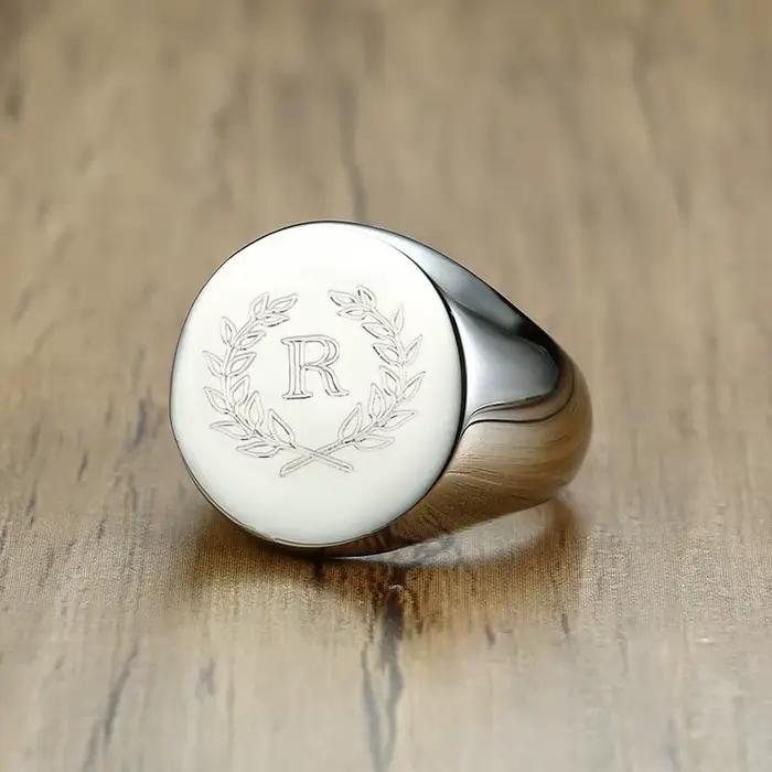 Bagues personnalisées pour hommes, chevalière ronde en acier inoxydable avec nom de Photo, bijoux personnalisés pour hommes