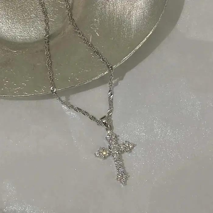 Collier pendentif croix en Zircon cristal brillant pour femmes et filles