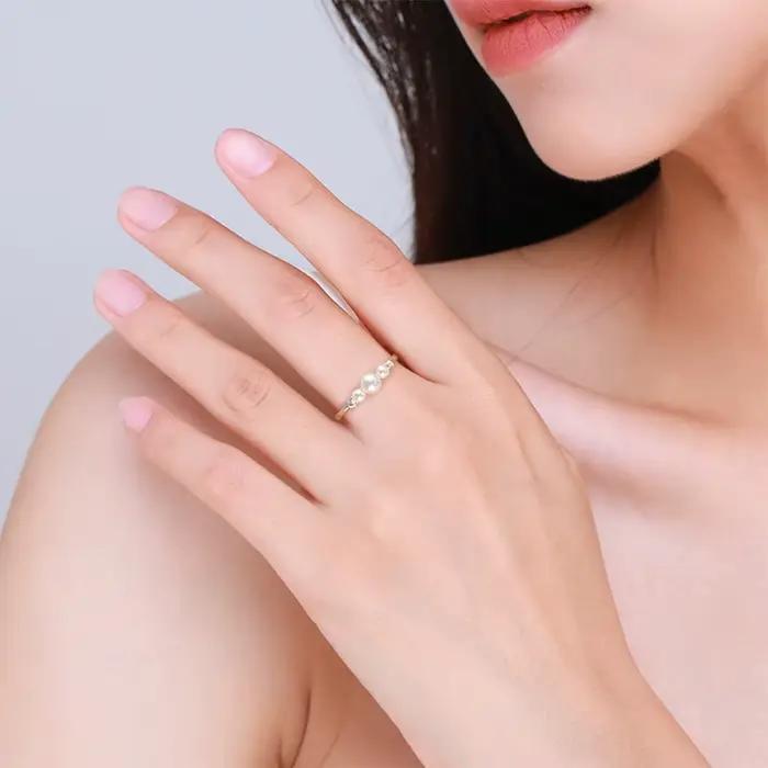 Bague en argent sterling 925 avec trois perles parfaitement rondes et zircone cubique pour femmes, bijou luxueux pour occasions spéciales, mariage, fiançailles, anniversaire et soirée