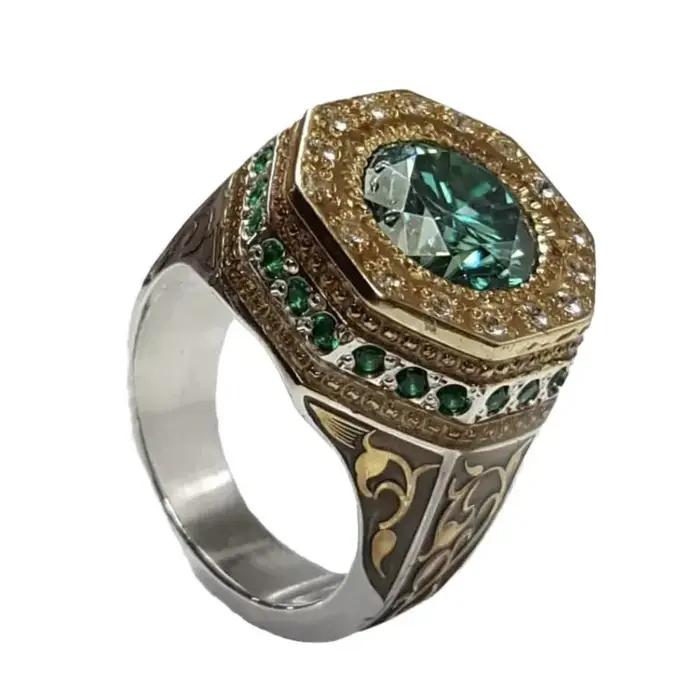 Bague audacieuse rétro à deux tons en alliage avec zirconium pour hommes style urbain et classique moderne polyvalent