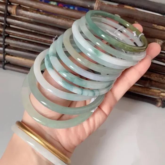 Bracelet jingle en jade du Myanmar