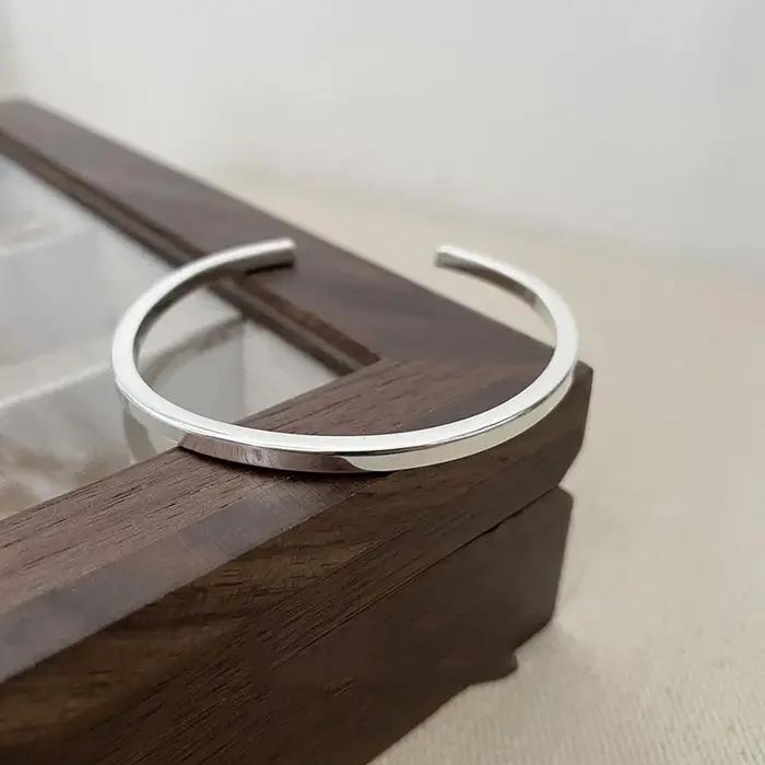 Bracelets géométriques carrés couleur argent à surface lisse pour femmes et filles, bijoux minimalis