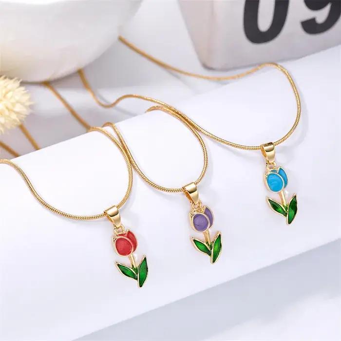Collier pendentif fleur de tulipe en émail vintage élégant pour femme