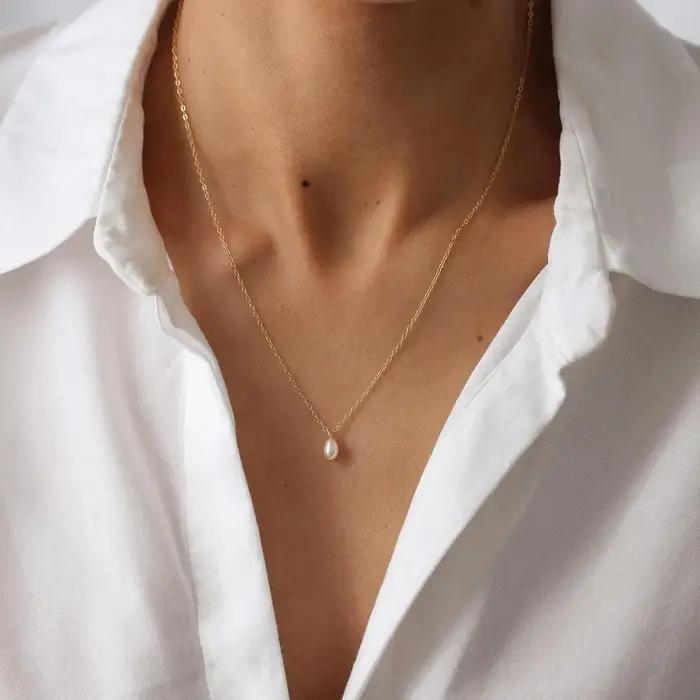 Collier classique avec pendentif perle goutte forme élégante cadeau occasion spéciale femmes mariage anniversaire