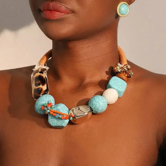 Collier bohème en grosses perles