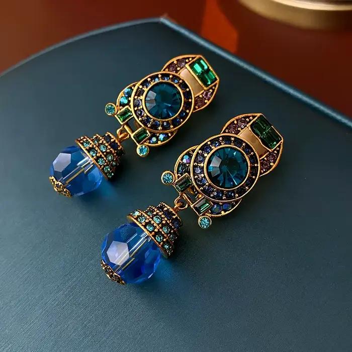Boucles d'oreilles à Clip en cristal bleu pour femmes, strass, Vintage, mode, personnalité, breloques scintillantes, bijoux de luxe, nouveau