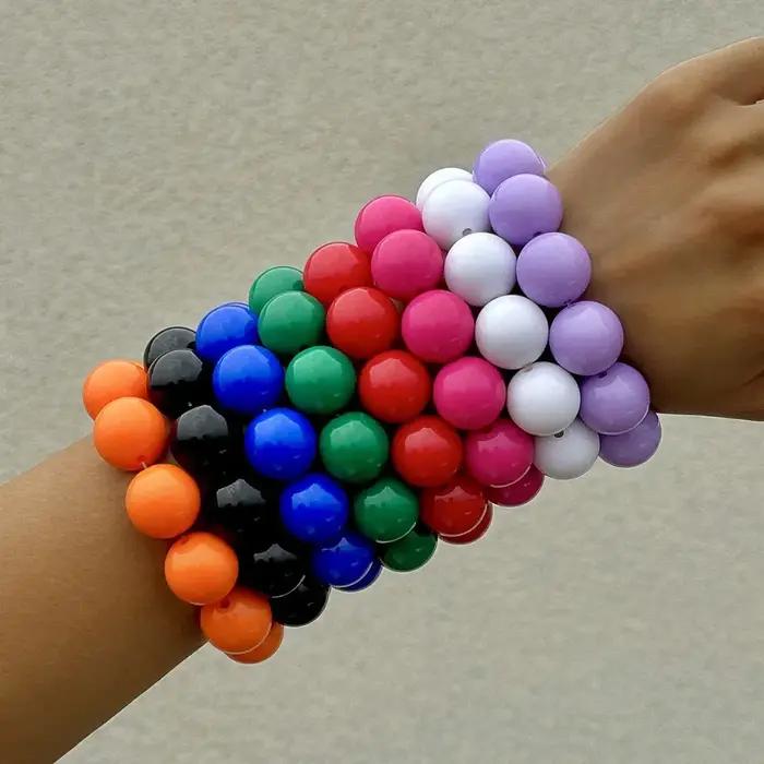 Bracelets colorés en grosses perles pour femmes