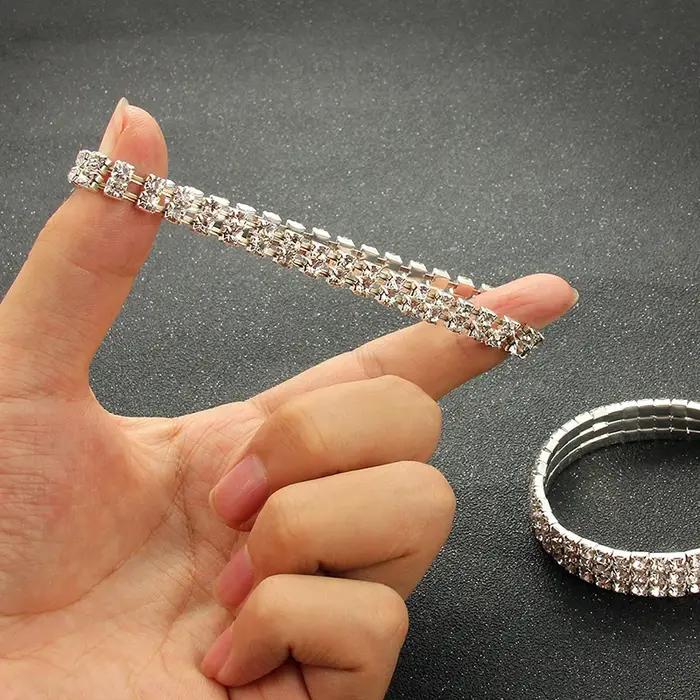 Bracelets et Bracelets en strass couleur argent multi-styles