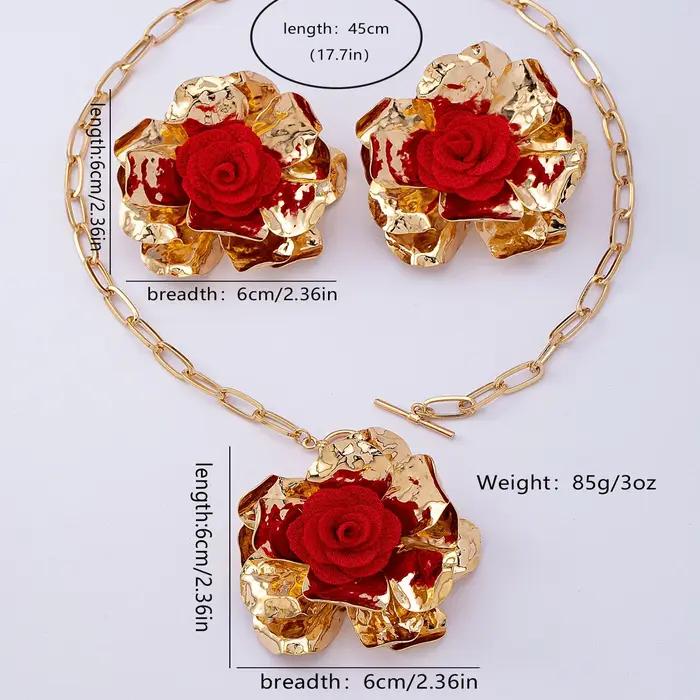 Parure de bijoux pour femme avec tissu floral tridimensionnel et centres de fleurs rouges