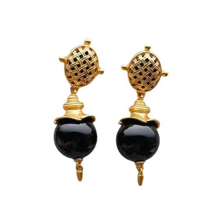 Boucles d'oreilles en pierre noire style vintage pour femmes occasions spéciales élégantes à offrir bijoux rétro